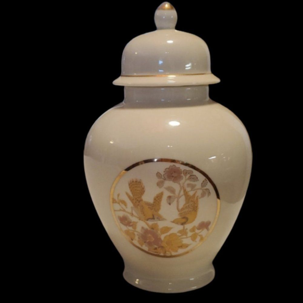 Japan Ginger Jar with lid - Chokin 22k gold trim - Birds & Butterflies